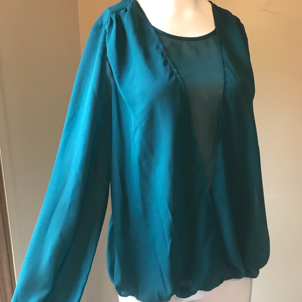 Mossimo Green blouse w/gold zipper on back Size xs